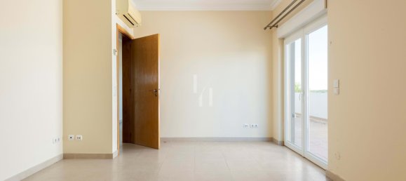 4 Schlafzimmer Villa in Loule, Portugal, Nr. 130130 4