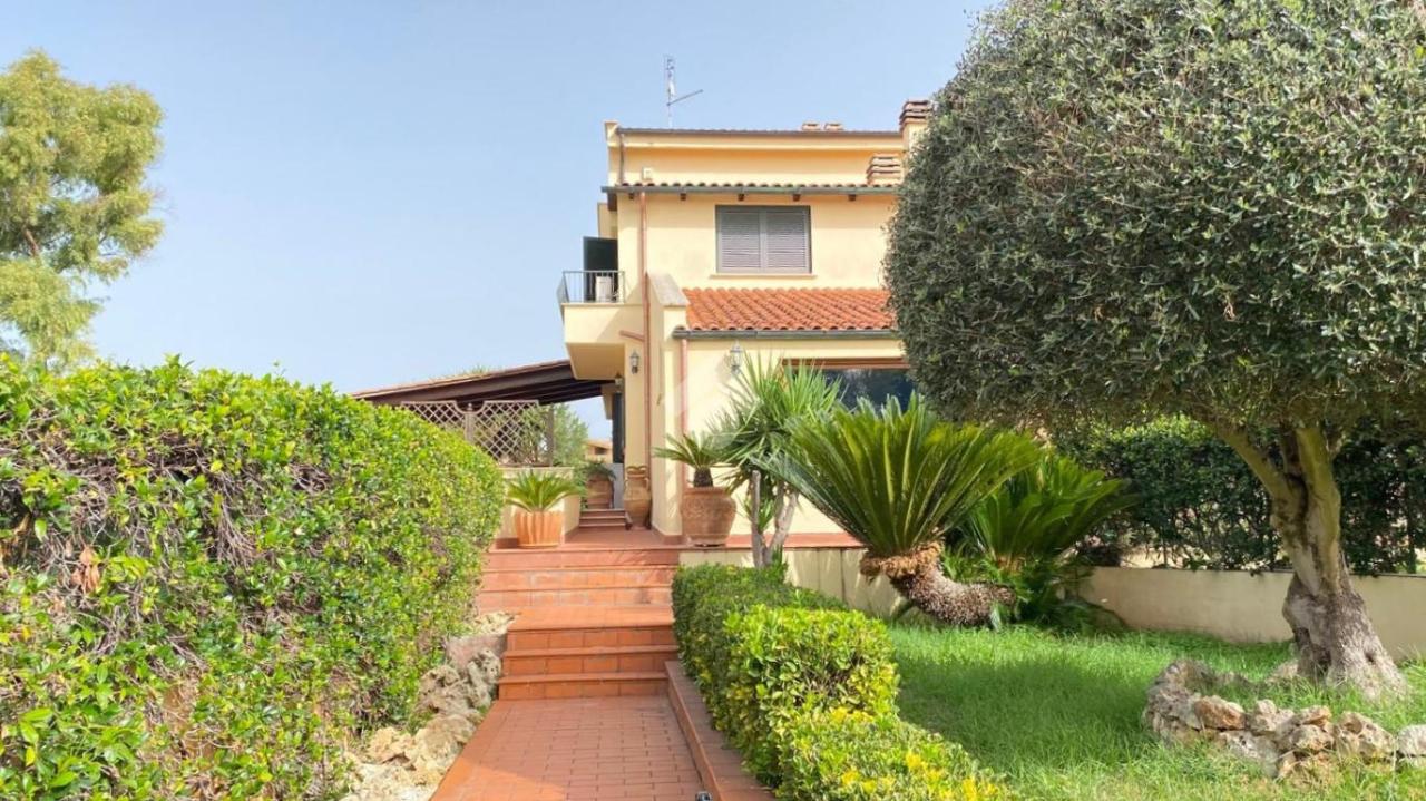 6 rooms Villa in Guidonia Montecelio, Italy No. 7062