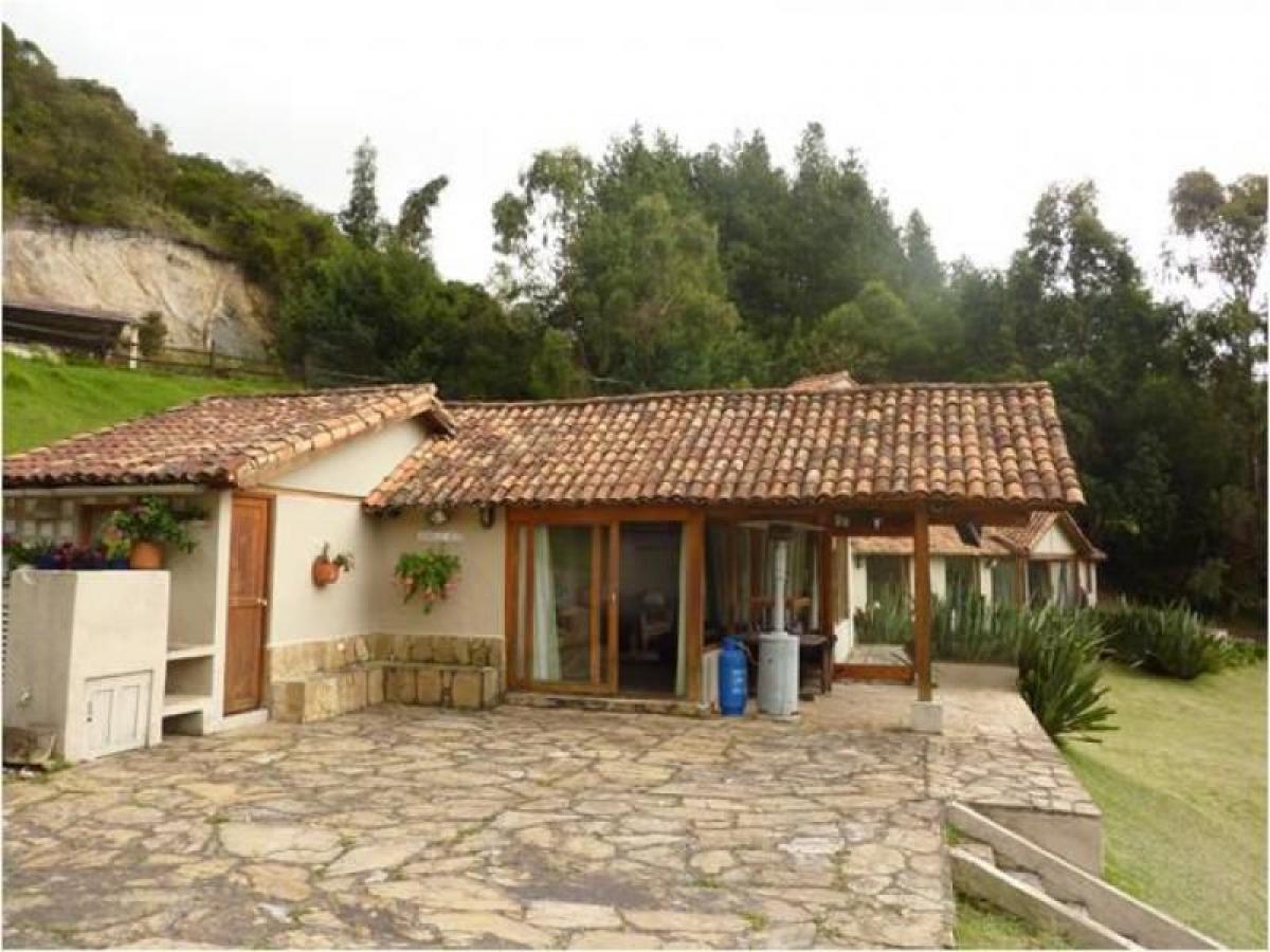 Дом с 4 спальнями в Кундинамарка, Колумбия № 7703