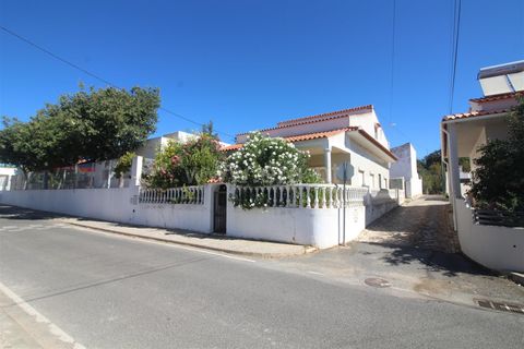 3 bedrooms House in Loule, Portugal No. 337076