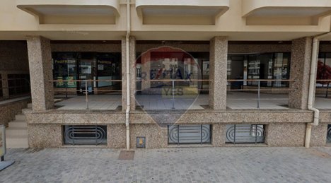 2115m² Commercial property in Espinho, Portugal No. 67911