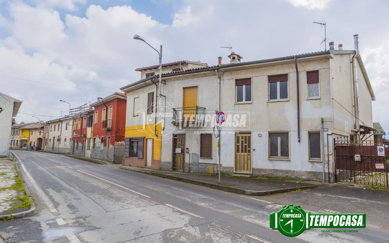 4 rooms House in Zinasco, Italy No. 40291