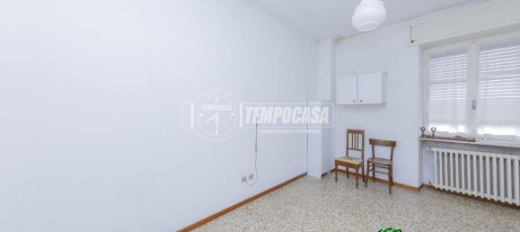 4 rooms House in Zinasco, Italy No. 40291 10