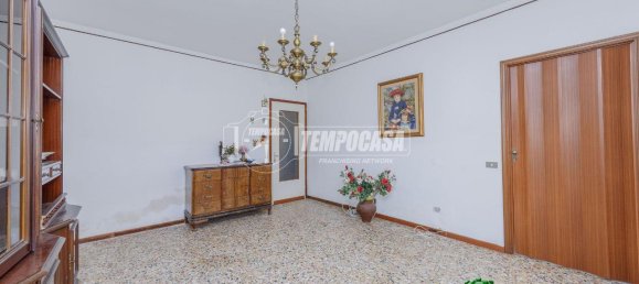 4 rooms House in Zinasco, Italy No. 40291 4
