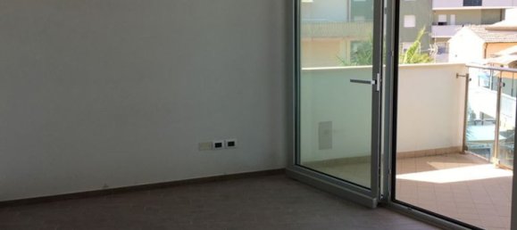 3 rooms Duplex in Francavilla al Mare, Italy No. 153417 2