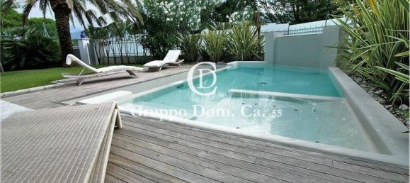 Вилла с 4 спальнями в Форте деи Марми, Италия № 194152 15