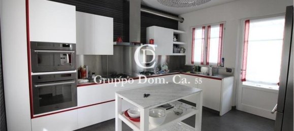 Вилла с 4 спальнями в Форте деи Марми, Италия № 194152 19