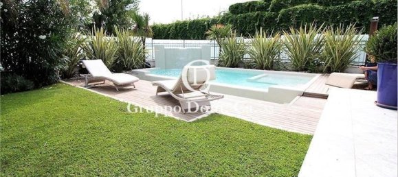 Вилла с 4 спальнями в Форте деи Марми, Италия № 194152 14