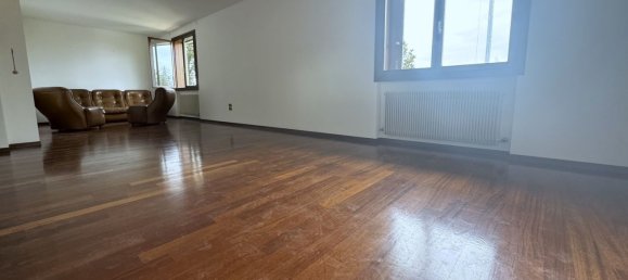 8 rooms House in Conegliano, Italy No. 161530 9