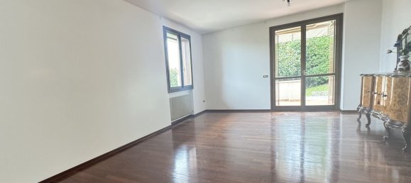 8 rooms House in Conegliano, Italy No. 161530 7