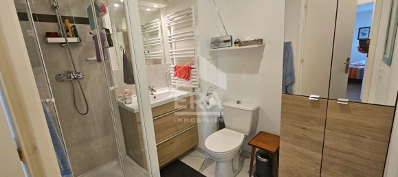 3 bedrooms Apartment in Neuilly-sur-Marne, France No. 184595 8