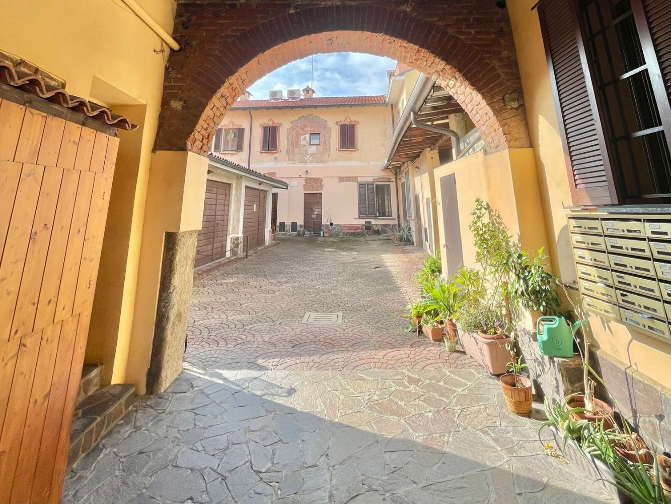 3-salle Duplex à Milan, Italy No. 240237