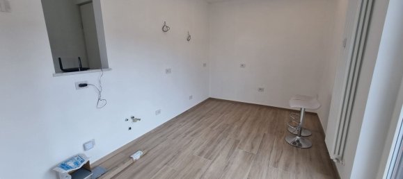 5-salle Appartement à Alessandria, Italy No. 265130 9