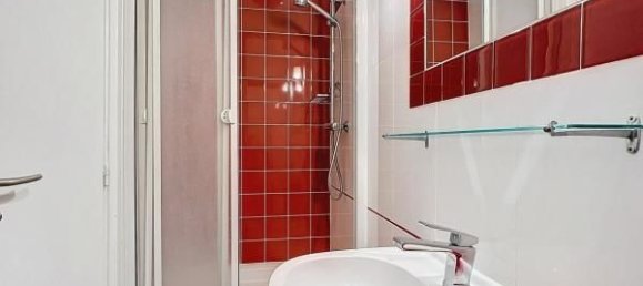 2 bedrooms Apartment in Paris, France No. 165444 7