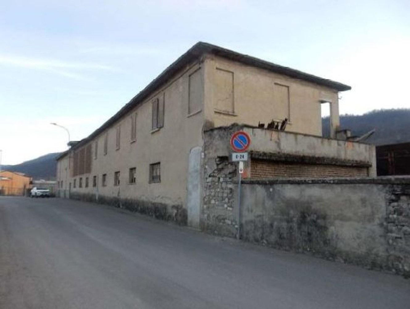 Villa de 7 habitaciónes en Varzi, Italy No. 111545