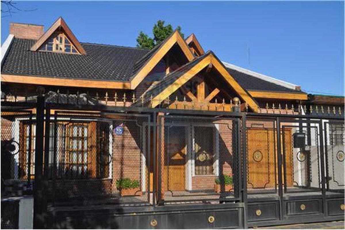 Casa T4 em Malvinas Argentinas, Argentina N.º 63846