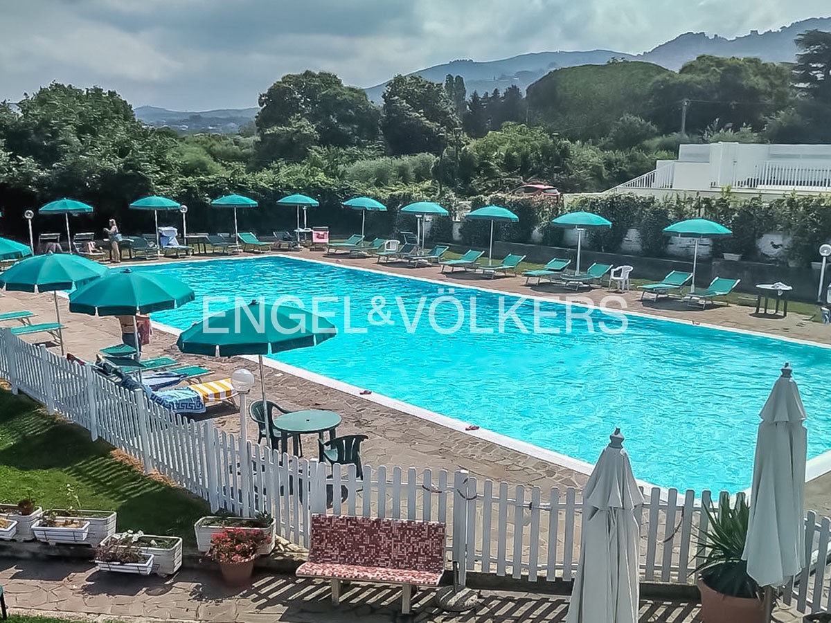 4 bedrooms Apartment in Marino, Italy No. 106540