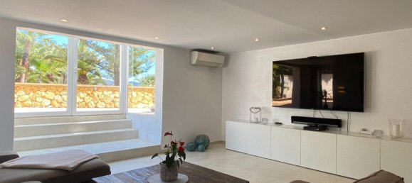 5 bedrooms Villa in La Nucia, Spain No. 10918 21