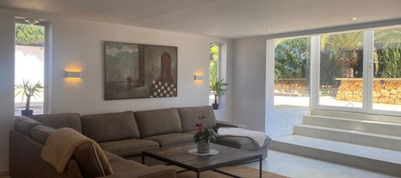 5 bedrooms Villa in La Nucia, Spain No. 10918 22