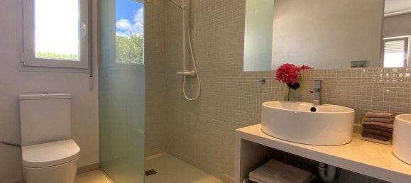 5 bedrooms Villa in La Nucia, Spain No. 10918 23