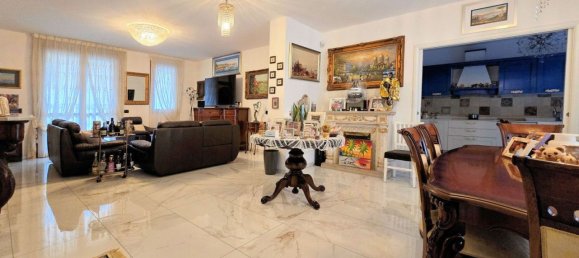 6 rooms Apartment in Assago, Italy No. 151766 3