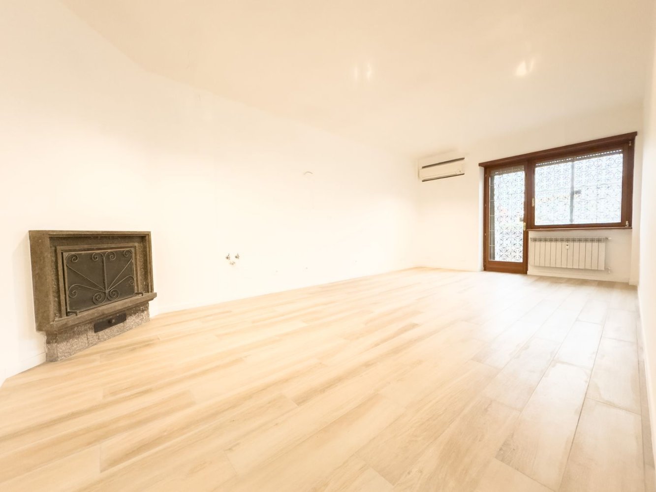 3غرفة شقة في Rome, Italy رقم 199773