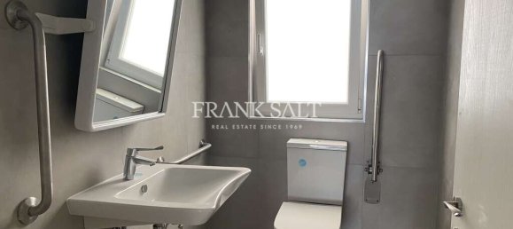 Tienda en Qormi, Malta No. 13174 7