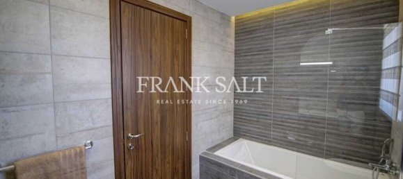 3 bedrooms Penthouse in Saint Julian's, Malta No. 11032 4