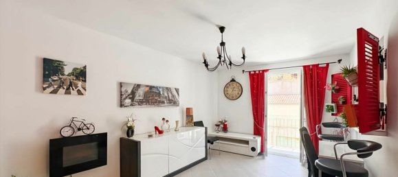 2 chambres Appartement à Saint-Florent, France No. 61812 3