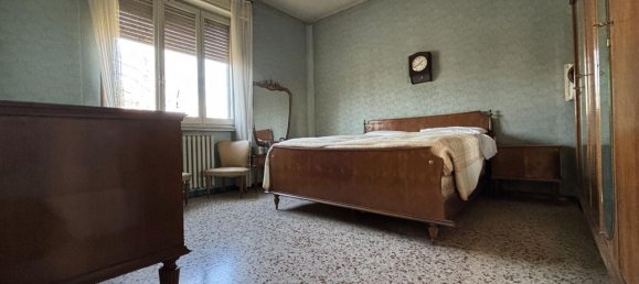 3 rooms Apartment in Colorno, Italy No. 230304 18