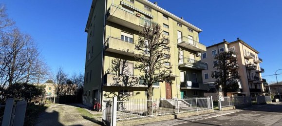 3 rooms Apartment in Colorno, Italy No. 230304 2