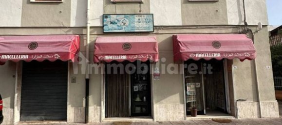 2-salle Propriété commerciale à Latina, Italy No. 69932 2