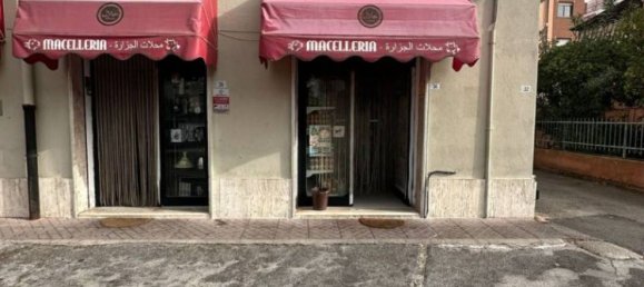 2-salle Propriété commerciale à Latina, Italy No. 69932 5