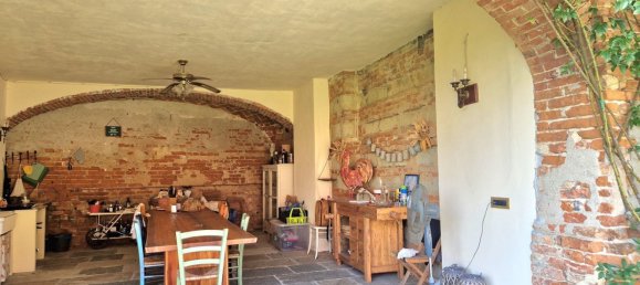 13 bedrooms House in Viarigi, Italy No. 333084 7