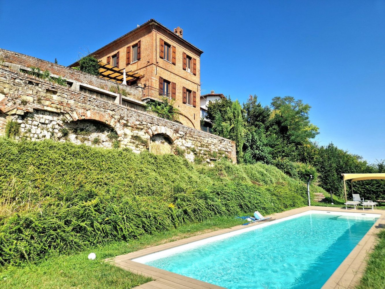 13 bedrooms House in Viarigi, Italy No. 333084