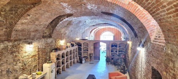 13 bedrooms House in Viarigi, Italy No. 333084 24