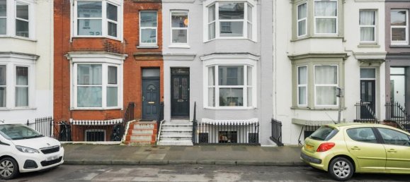 4 bedrooms House in Margate, United Kingdom No. 13479 3