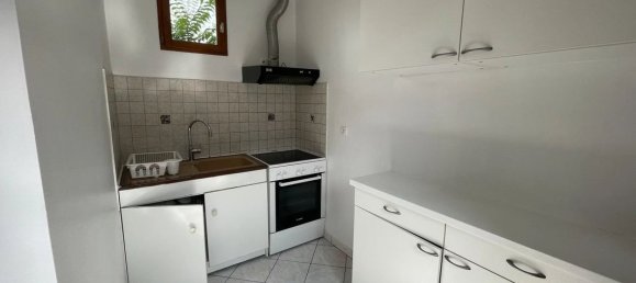 2 rooms Apartment in Noisy-le-Sec, France No. 187503 3