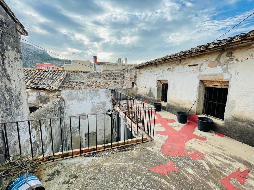 7 bedrooms Townhouse in Alicante, Spain No. 274750