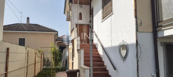 3 bedrooms Villa in Mortara, Italy No. 360890 17
