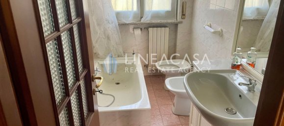 3 bedrooms Villa in Mortara, Italy No. 360890 10