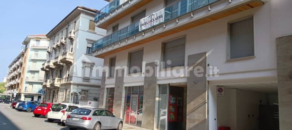 2غرفة عقار تجاري في Cuneo, Italy رقم 214149 3