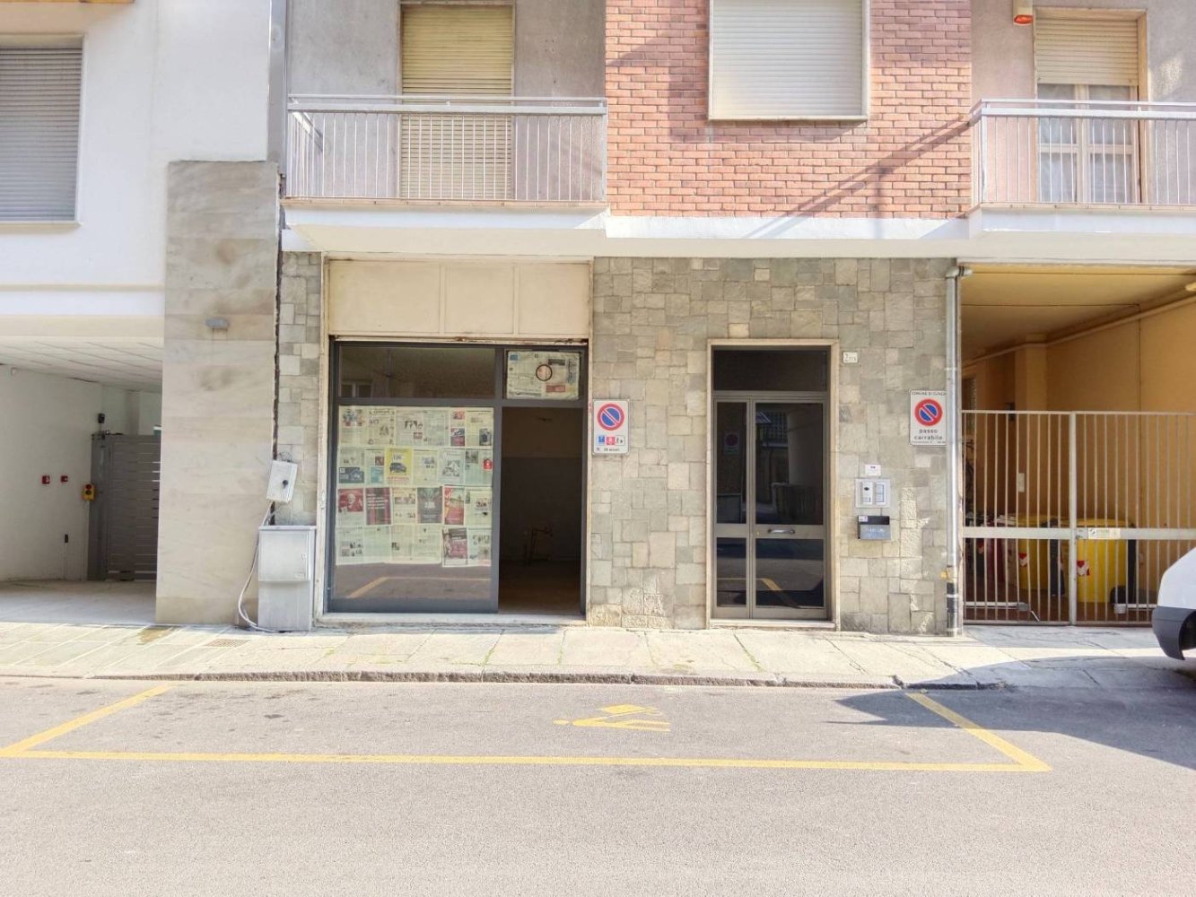 2غرفة عقار تجاري في Cuneo, Italy رقم 214149