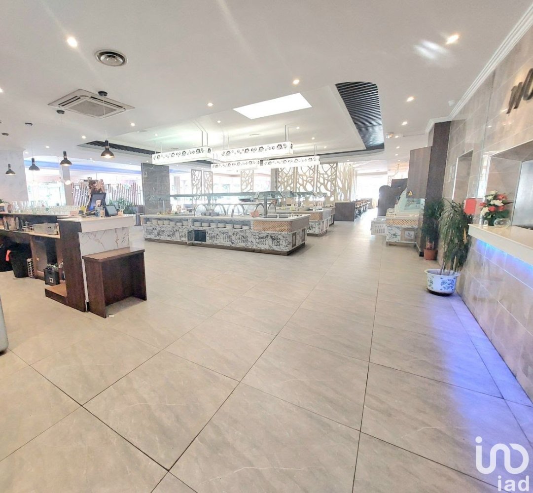  عقار تجاري في Nogent-sur-Oise, France 700متر مربع رقم 243621