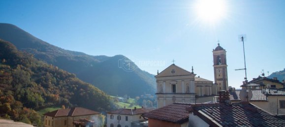 2 غرف نوم شقة في Adrara San Rocco, Italy رقم 165367 3