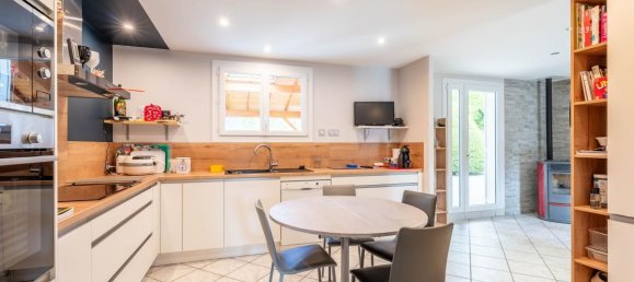 4 Schlafzimmer Haus in Rhone, France, Nr. 287419 9