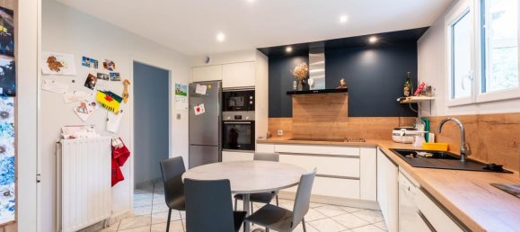 4 Schlafzimmer Haus in Rhone, France, Nr. 287419 8