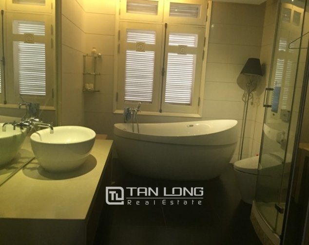 5 غرف نوم فيلا في Tay Ho, Vietnam رقم 2901