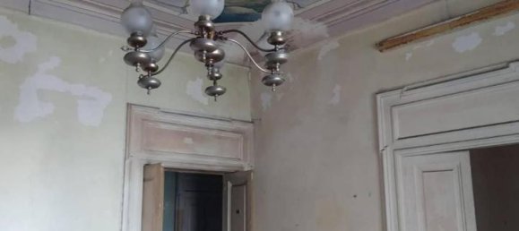 13-salle Bâtiment à Sava, Italy No. 25746 11