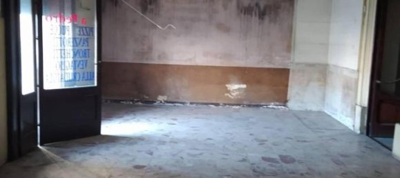 13-salle Bâtiment à Sava, Italy No. 25746 7